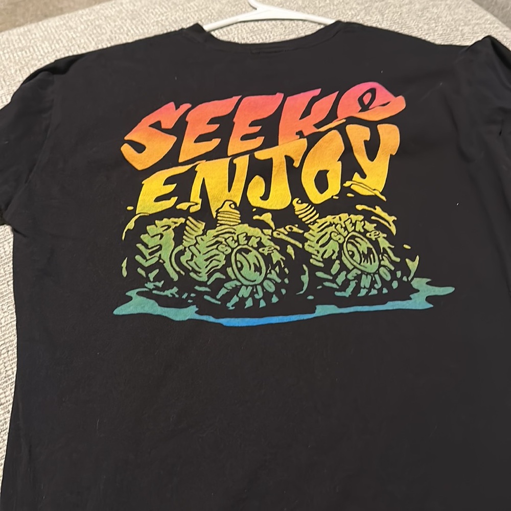 Seek & Enjoy dirt bike shirt… worn only a few times. Nice shirt from cool brand - Picture 3 of 3